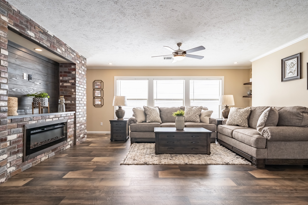 Male living space. B live. A b living. Place of living. Загородный дом.