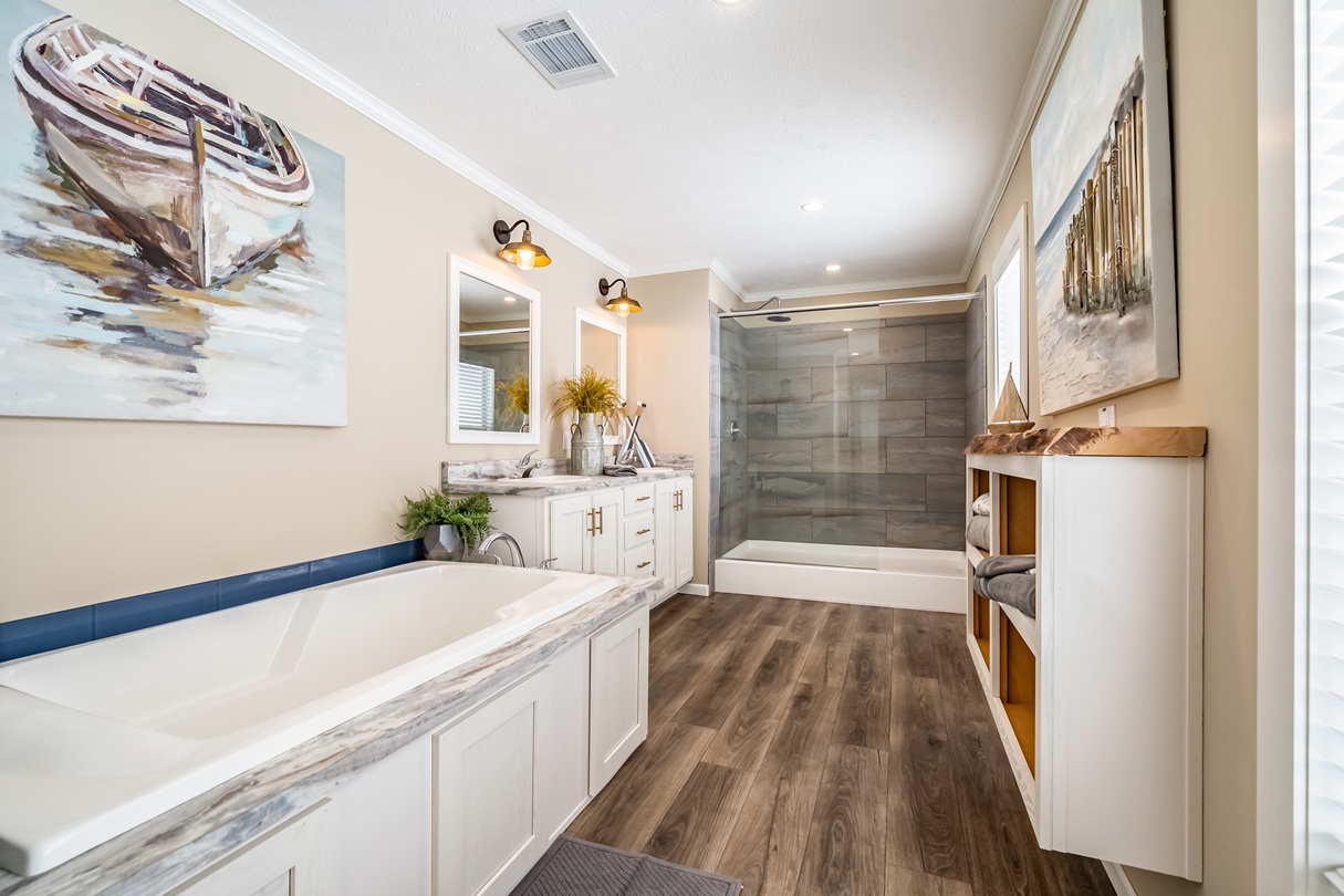 Winston_Helicon_20_MBath_71471 (1) Ocala Custom Homes